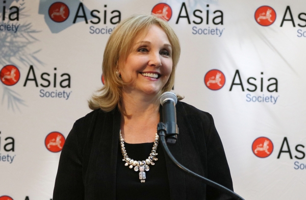 Asia Society President and CEO Josette Sheeran welcomes patrons and other special guests at Asia Society New York on June 27, 2017. (Ellen Wallop/Asia Society)