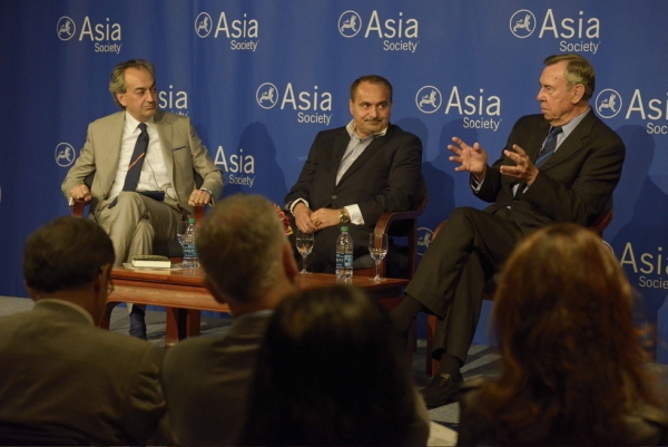 Hamid Biglari (L), Ambassador Hossein Mousavian (C), and Gary Sick (R) discuss U.S.-Iran relations at Asia Society New York on Tuesday, June 3, 2014. (Elsa Ruiz/Asia Society)