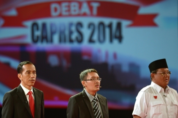  Indonesian presidential candidates Joko Widodo (L) and Prabowo Subianto (R) attend the second presidential debate in Jakarta on June 15, 2014. Campaigning for Indonesia's July presidential election officially kicked off on June 4, with favourite Joko Widodo facing a tough challenge from a Suharto-era former general with a chequered human rights record. (Adek Berry/AFP/Getty Images)