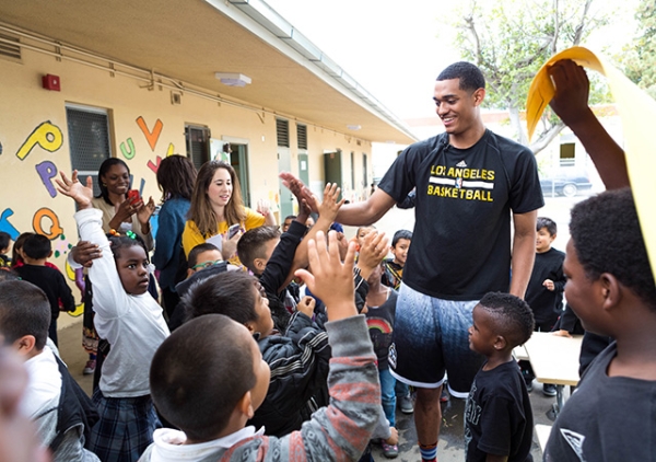 NBA player Jordan Clarkson spends his time interacting with the diverse Los Angeles community. (The Alliance for a Healthier Generation/Sarah M. Golonka)