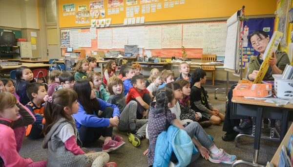 2nd grade story time with Shen Laoshi (Portland Public Schools)