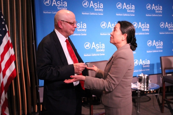 Wilcox speaks with Nobuko Saito Cleary of JSNC after the event. (Asia Society)