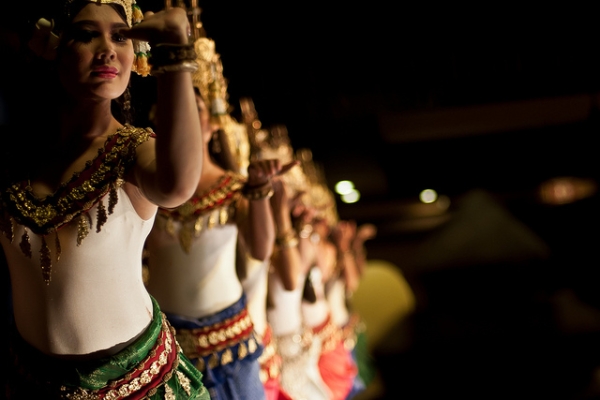 A classical dance troupe in Siem Reap, northwestern Cambodia performs the traditional dance of the apsaras on October 1, 2012 (h0lydevil/Flickr)