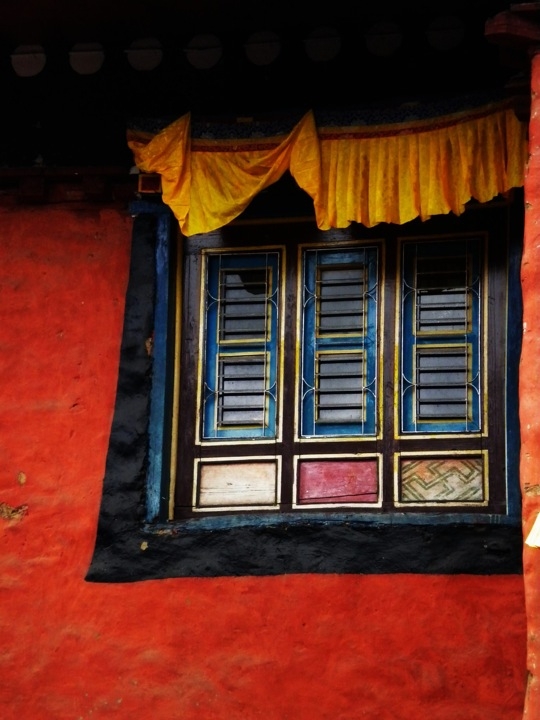 A monastery window in the well-to-do Sherpa village of Khumjung (12,435 ft/3,790 m). This monastery allegedly houses a Yeti skull. (Chandani Punia)