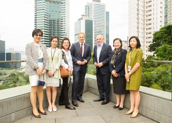 Surprise visit by Tony Blair, former Prime Minister of the United Kingdom at the Center on November 14, 2013. (From left: Helen Chen, Head of Strategic Development; Floria Wun, Head of External Affairs; Renee Speltz, guest; Tony Blair, former Prime Minister of the United Kingdom; Richard Elman, Chairman of Noble Group; S. Alice Mong, Executive Director, Asia Society Hong Kong Center; and Penny Tang, Head of Programs (Business & Policy), Asia Society Hong Kong Center)  