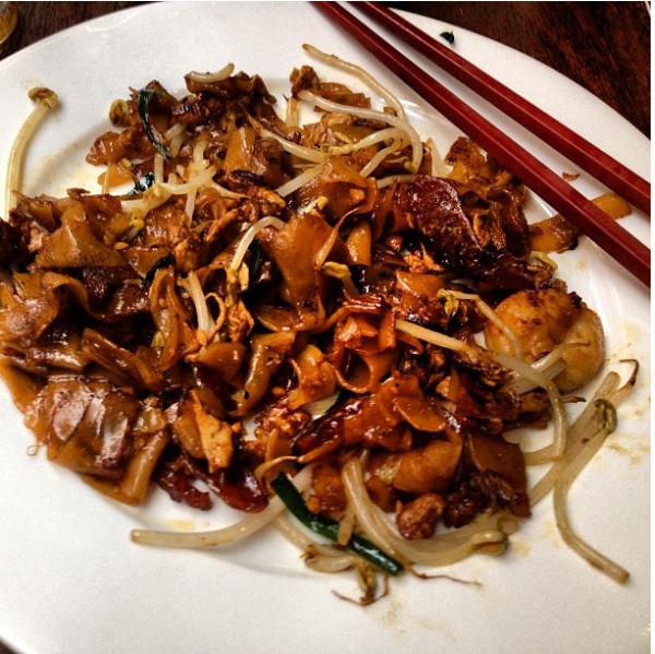 An entry by @nunuhola of char kway teow, a noodle dish served in Malaysia.