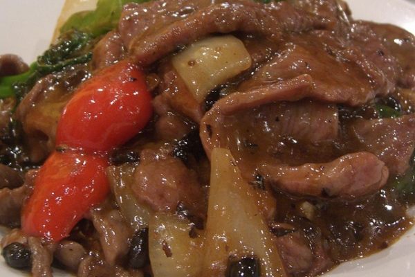 Beef with Black Bean Sauce (Photo by avlxyz/flickr)