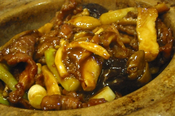 Clay-Pot Beef (Photo by mswine/flickr)