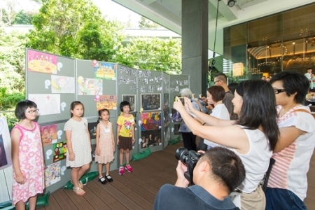 Exciting Kids and proud parents on August 24, 2014 (Asia Society Hong Kong Center)