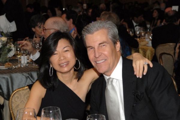 Gina Lin Chu (L) and Terry Lundgren (R). (Asia Society/Elsa Ruiz)