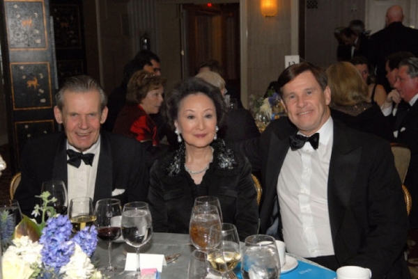 L to R: Sir John Richardson, Miranda Wong Tang, and John Foster. (Asia Society/Elsa Ruiz)