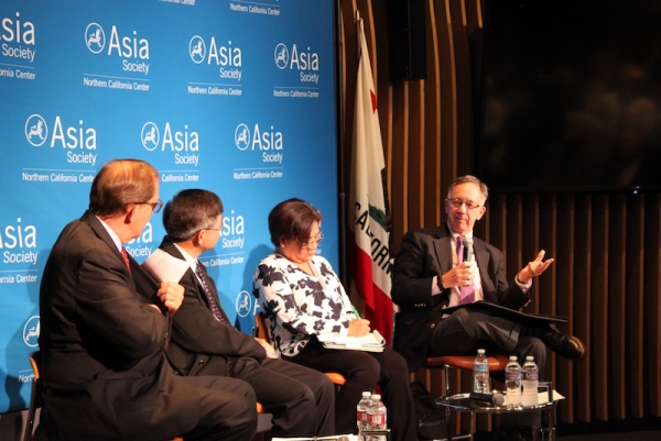 On the far right, Professor Thomas B. Gold of UC Berkeley addresses a question from Arnold about China. (Yiwen Zhang/Asia Society)