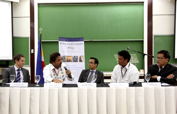 Speakers during the Open Forum discuss mining challenges in the Philippine context