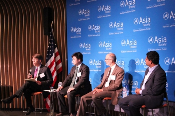 Jeffrey Ball (far left) moderated the event. Ball is currently a Scholar-in-Residence at the Steyer-Taylor Center for Energy Policy and Finance at Stanford University. (Asia Society)