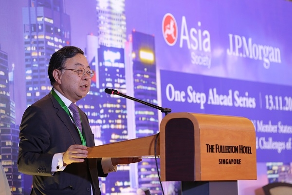 Ronnie C. Chan, Co-Chair, Asia Society; Chairman, Hang Lung Properties gave his opening remarks at the "Asia Society One Step Ahead Series" November symposium in Singapore.