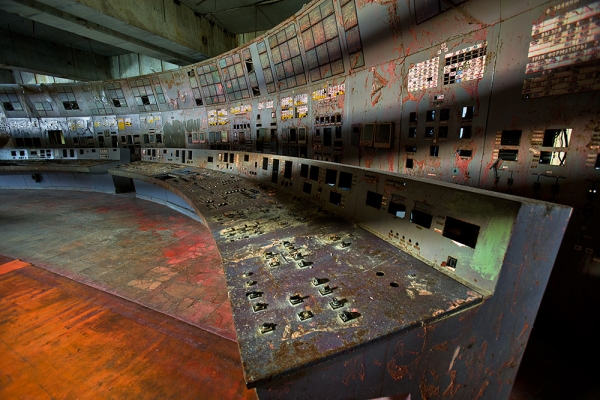 Twenty years ago, in the control room of Chernobyl's Unit #4, operators committed a fatal series of errors, triggering the reactor meltdown that resulted in the world's largest nuclear accident to date. (©Gerd Ludwig/INSTITUTE)