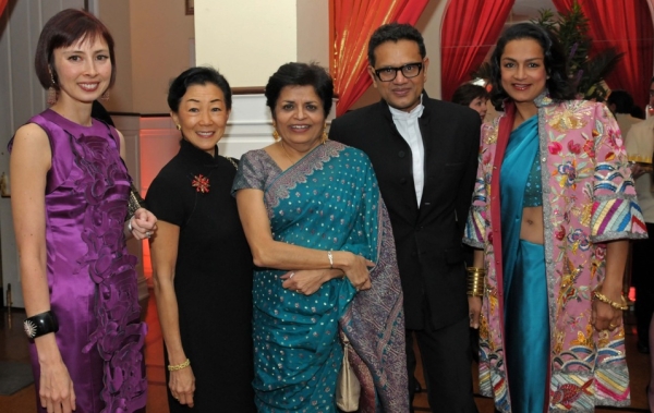 L to R: Asia Society Museum Director Melissa Chiu, Lulu Wang, Asia Society President Vishakha Desai, Honorary Chair Naeem Khan, and Ranjana Khan. (Elsa Ruiz)