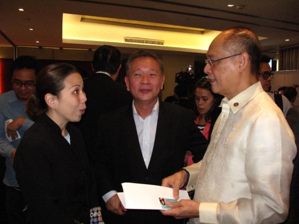 (L-R) Suyin Liu Lee, Asia Society Executive Director; Mr. Henry Go, HISYNG Business and Financial Consultancy and Asia Society Member; Secretary Benjamin Diokno, Department of Budget and Management