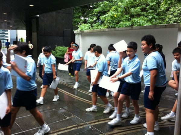 The students toured the historical site. (Asia Society Hong Kong Center)