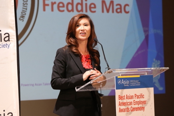 Barbara Pak speaks on behalf of Freddie Mac after receiving the award for Best Employer for Promoting APAs into Senior Leadership Positions. (Ellen Wallop/Asia Society)