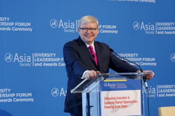 Asia Society Policy Institute President Kevin Rudd delivers a speech at the 2015 Diversity Leadership Forum. (Ellen Wallop/Asia Society)
