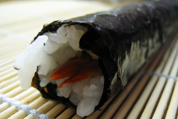 Sushi Roll (Photo by insk0r/flickr)