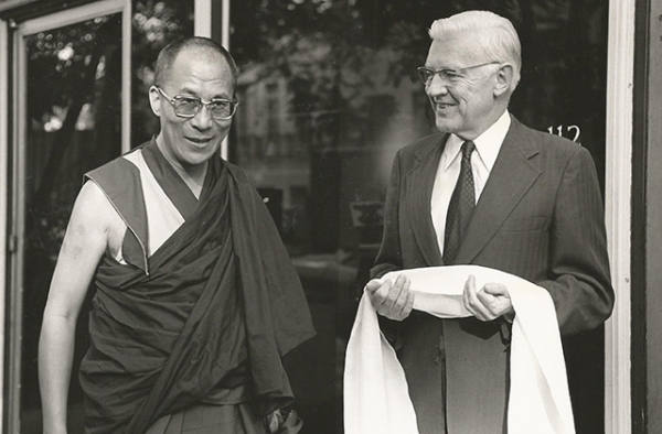 The Dalai Lama meets Asia Society President Phillip Talbot in 1979. (Nancy Crampton)