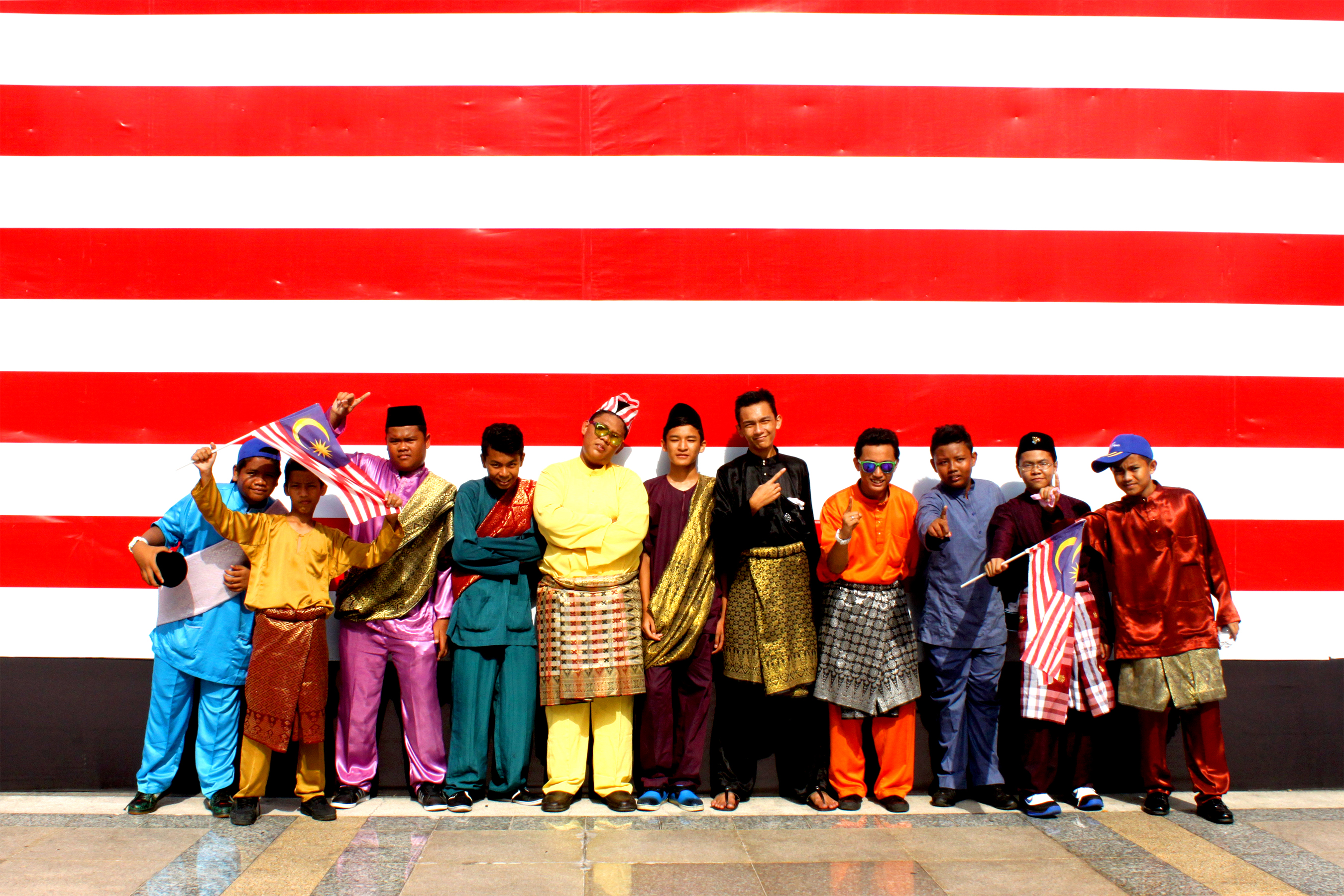 Гражданин малайзии. Этнический состав Малайзии. Малайзия люди. Малайзия жители. Малайзия население.
