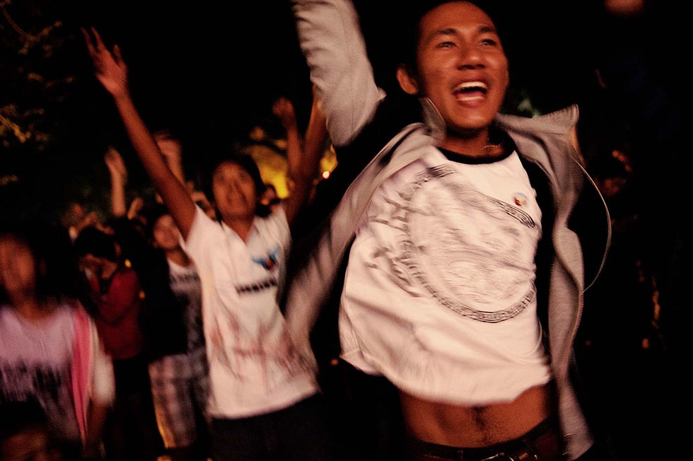 Hip-hop has become increasingly popular in Myanmar. Young people see the movement as a space in which they can vent their anger and frustration. (Gilles Sabrié)