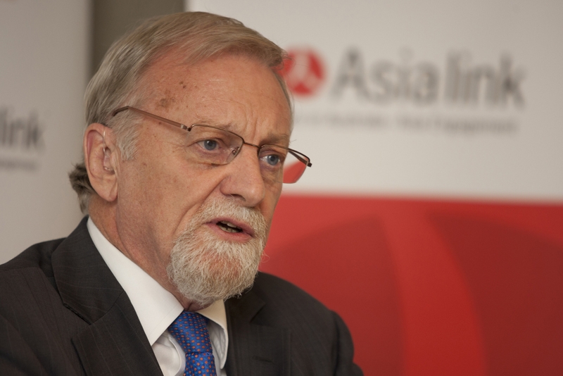 Former Australian Foreign Minister and International Crisis Group President Gareth Evans in Melbourne on Feb. 21, 2011. (Asialink-Asia Society Australasia Centre)
