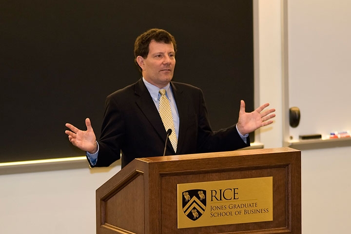 New York Times columnist Nicholas Kristof discusses the challenges facing women worldwide at Rice University on Oct. 25. (Jeff Fantich Photography) 