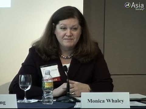 Monica Whaley, president of National Center for APEC, moderated the APEC briefing at the Asia Society, Dec. 1, 2009.