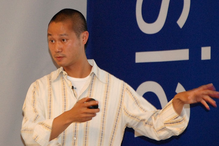 Tony Hsieh explains the centrality of Zappos "company culture" in New York on May 26, 2010. (3 min., 28 sec.)(Photo: Rong Xiaoqing)