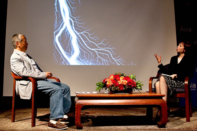 Hiroshi Sugimoto discusses his Lightning Field series with Asia Society Museum Director Melissa Chiu in New York on Oct. 14, 2010. (Suzanna Finlay/Asia Society)