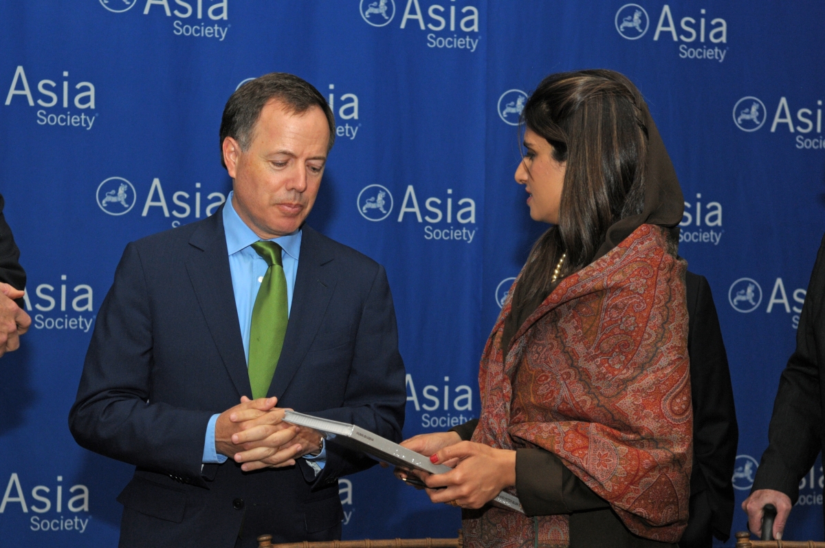 Asia Society Trustee Nicholas Rohatyn and Hina Rabbani Khar. (Elsa Ruiz)