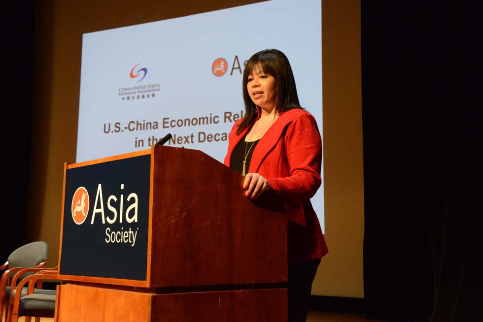 Asia Society Vice President of Global Policy Programs Suzanne DiMaggio introduced the program at Asia Society New York on May 21, 2013. (Kenji Takigami)