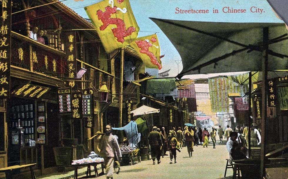 "Street Scene in Chinese City." 1907-1918. (Chrom. Edit. Kingshill - Shanghai/New York Public Library)