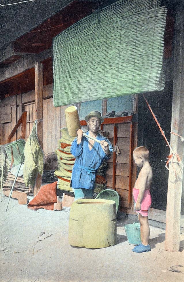 "Pounding rice for rice cake." 1910-1919. (New York Public Library)
