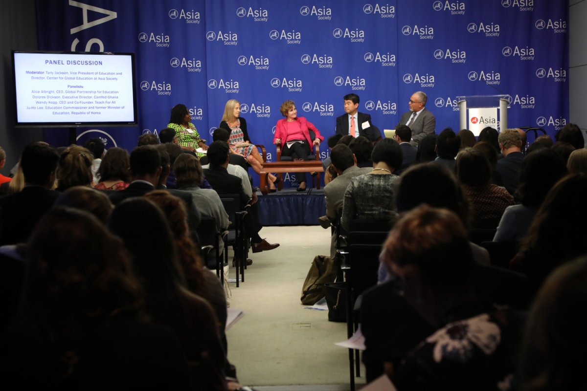 A panel of educators discusses a global ecosystem approach to education at the Asia Society in New York on September 18, 2017. (Ellen Wallop/Asia Society)