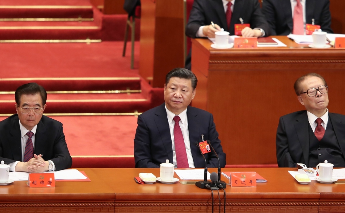 Hu Jintao (L), Xi Jinping (C), and Jiang Zemin (R)