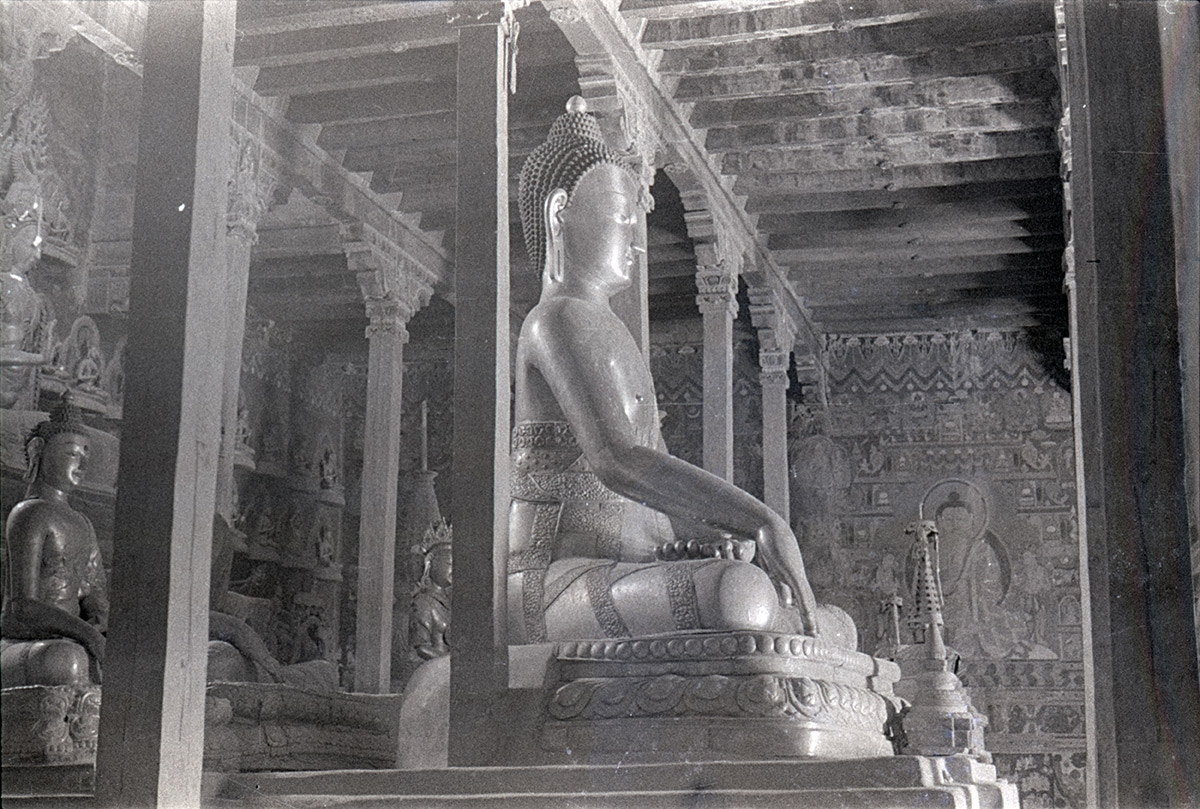 The Red Temple in Tsaparang Monastery, Ngari, Tibet. (Eugenio Ghersi, 1935; Neg. dep. 8044/28. Courtesy of Istituto Italiano per l'Africa e l'Oriente (Is.I.A.O.) in l.c.a. and Ministero Degli Affari Esteri e della Cooperazione Internazionale.)