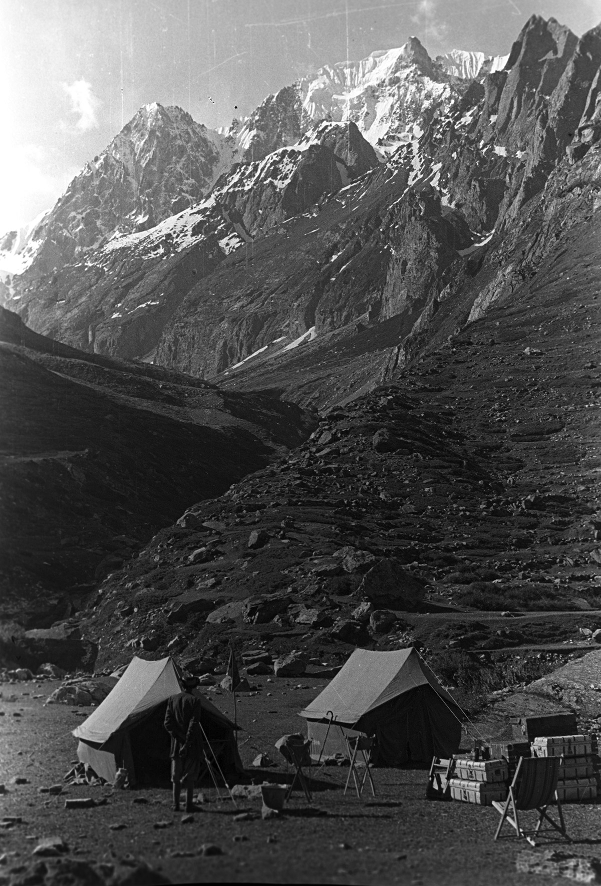 The Namchung Mountain seen from the Kaliganga River between Kalapani and Lipulekh Pass, Kumaon, Uttarakhand, India. Eugenio Ghersi, 1935; Neg. dep. 6571/20. Courtesy of Istituto Italiano per l’Africa e l’Oriente (Is.I.A.O.) in l.c.a. and Ministero Degli Affari Esteri e della Cooperazione Internazionale.