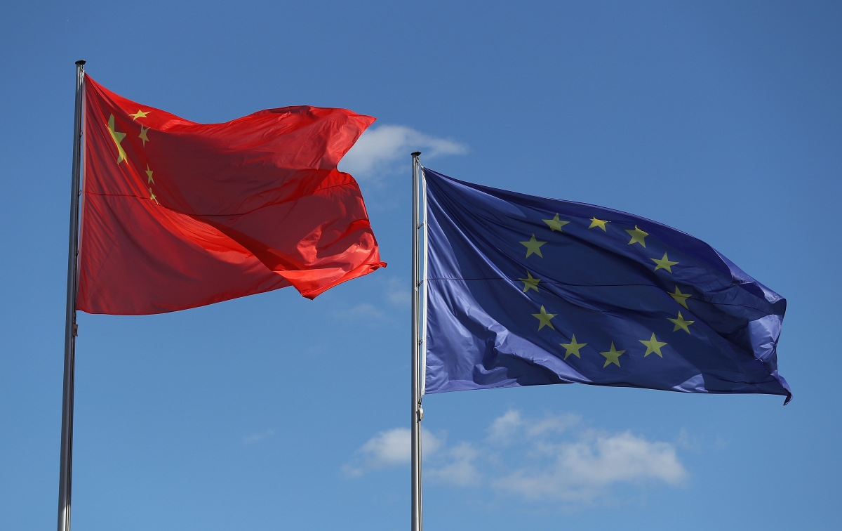 The Chinese and the EU flags next to each other