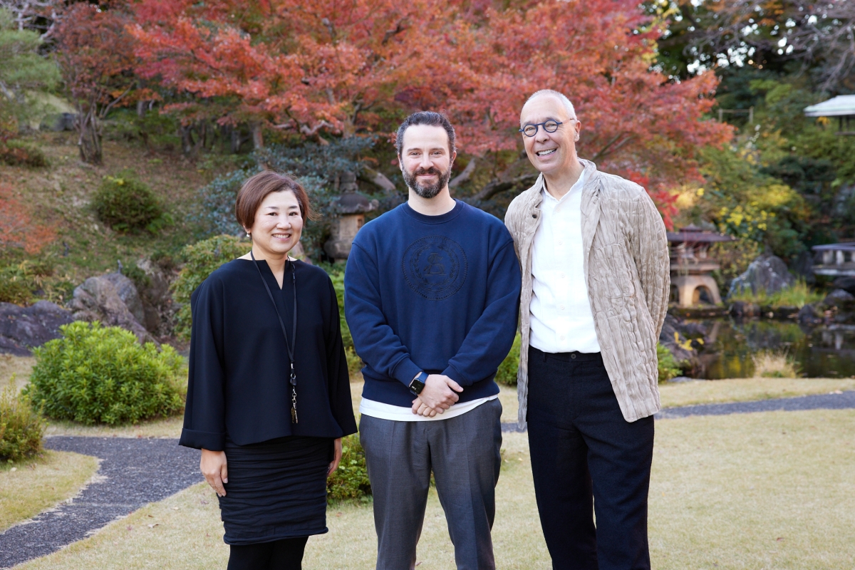 Russell Cummer with Asia Society Japan Director, Sawako Hidaka and Jesper Koll