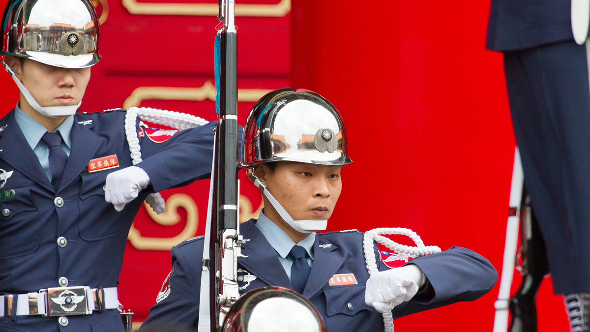 Maude - Changing of the guards Taipei - See-ming Lee - Flickr