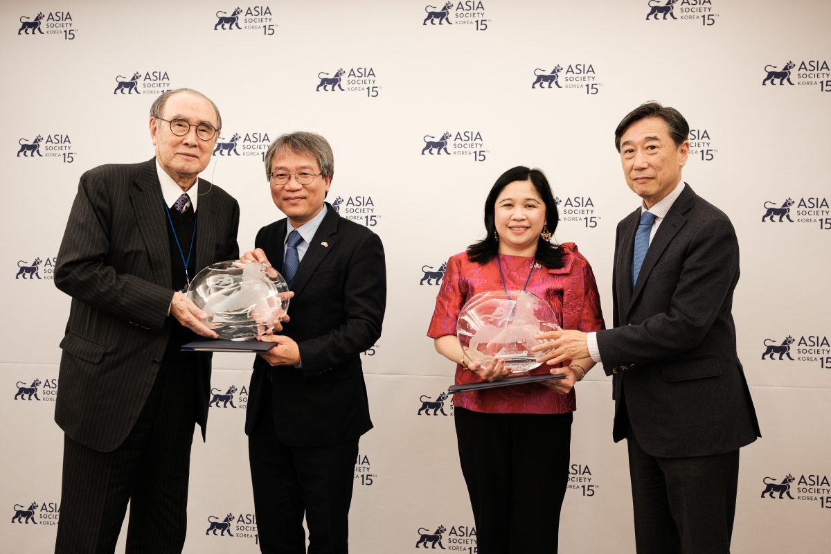 Korea Center 15th Anniversary Award