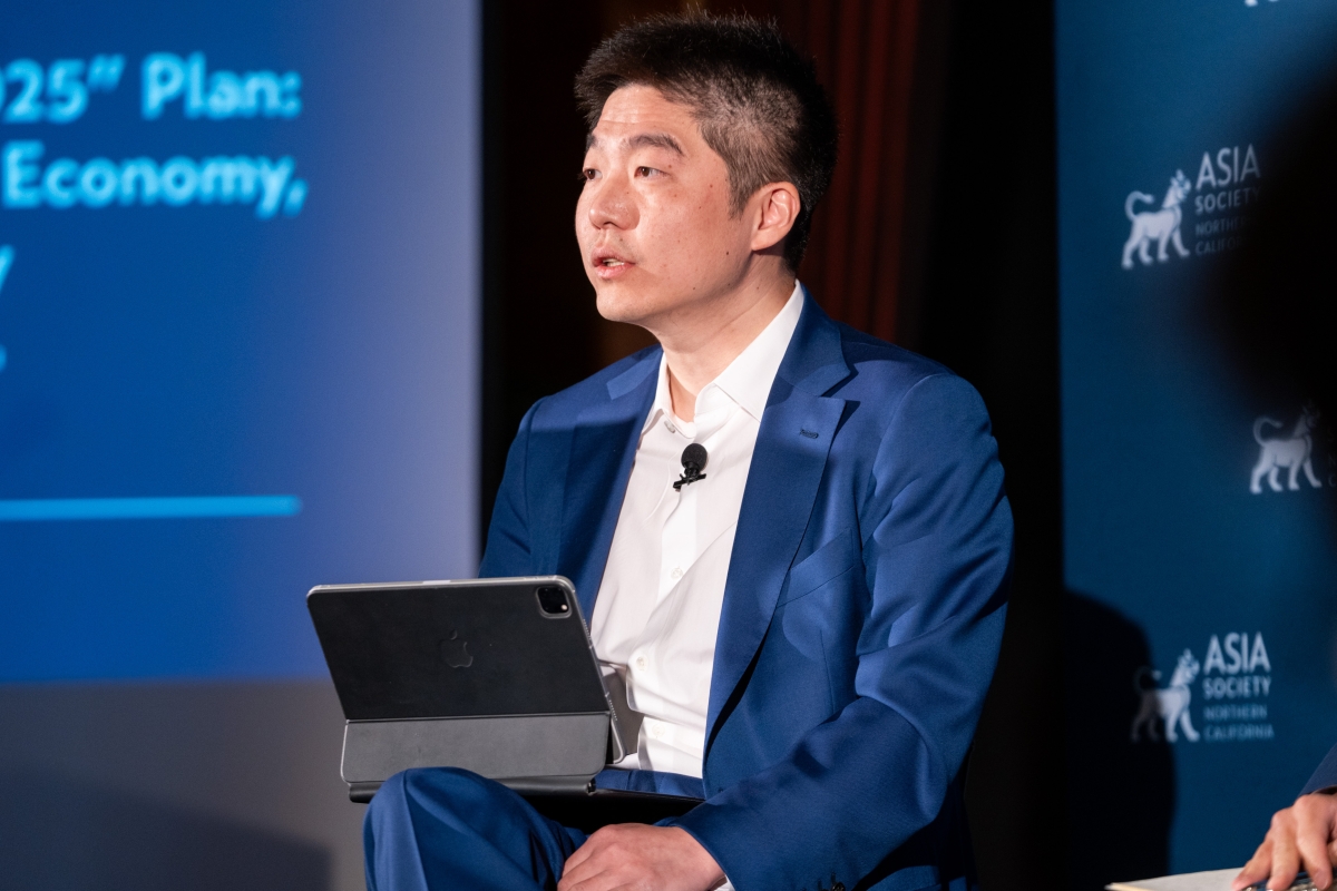 Jing Qian moderates "Assessing the 'Made in China 2025' Plan: Key Challenges Shaping Politics, Economy, Technology, and Society" at the at Asia Society's 2025 Future of U.S. and China Conference.