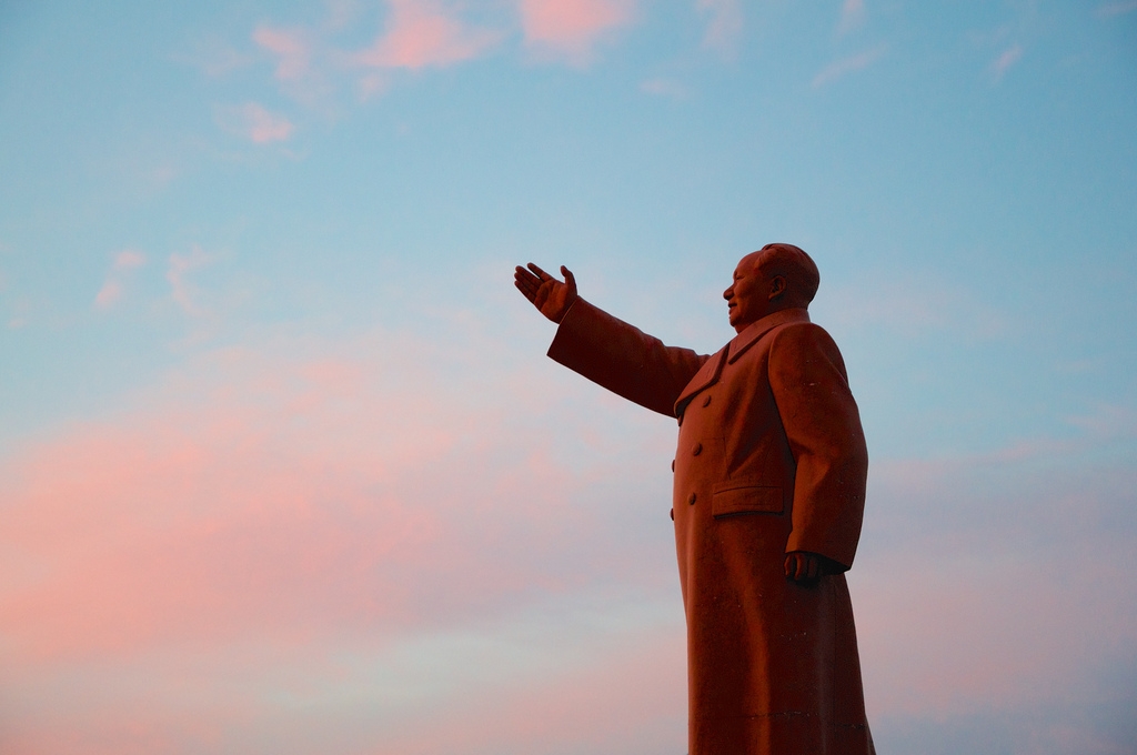 Chairman Mao Zedong statue, Dandong, China. (Shining75/Flickr)