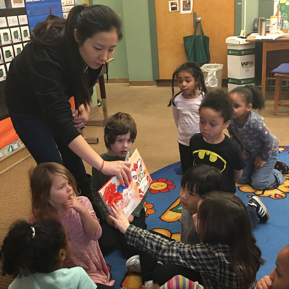 Kindergarten story time with Wang Laoshi (Portland Public Schools)