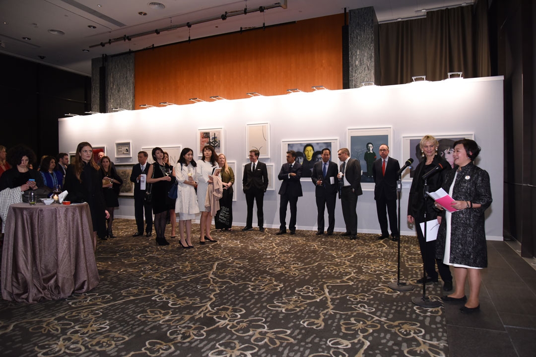 Peggy Loar, Interim Vice President for Global Arts and Culture, and S. Alice Mong, Hong Kong Center Executive Director, speaking at the 2015 reception and auction preview.